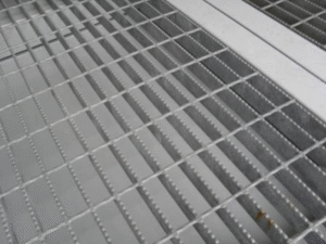 40ft x 8ft Open Mesh Floor Bunded Store